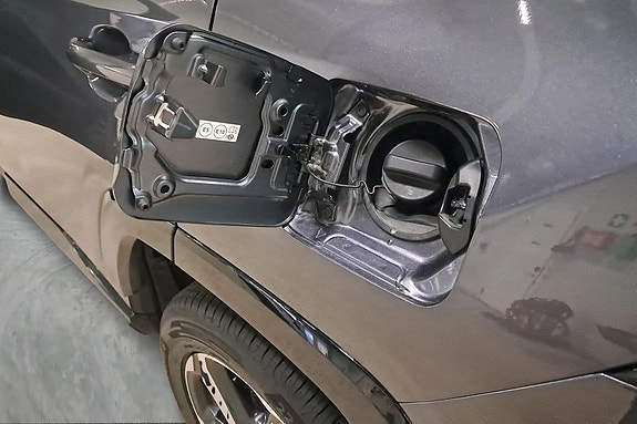Toyota RAV4 27 of 30