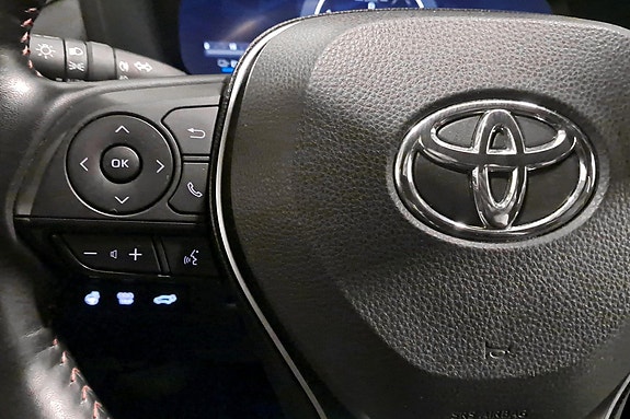 Toyota RAV4 30 of 30