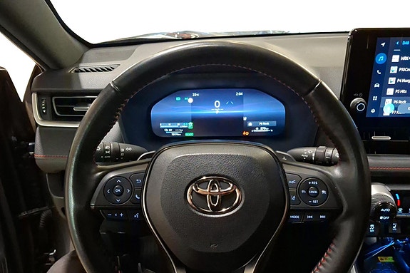 Toyota RAV4 12 of 24