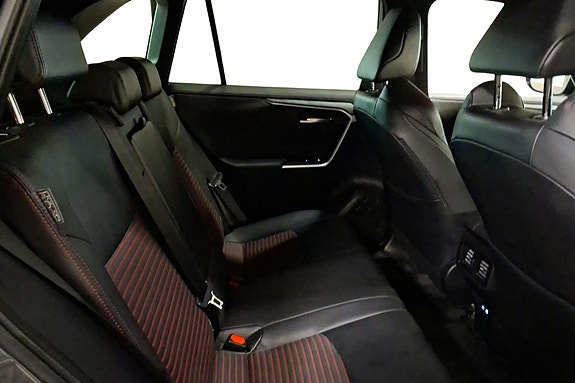 Toyota RAV4 18 of 24