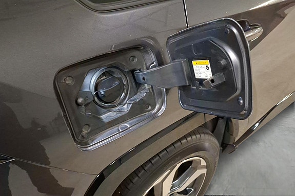 Toyota RAV4 9 of 24