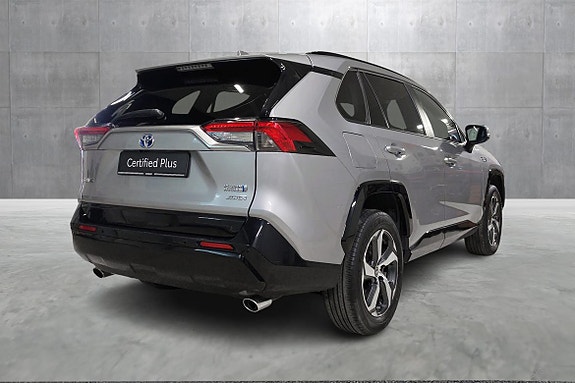 Toyota RAV4 5 of 28