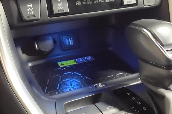 Toyota RAV4 25 of 28