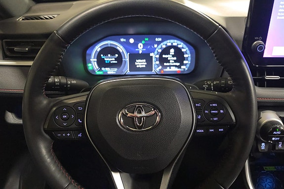 Toyota RAV4 12 of 28