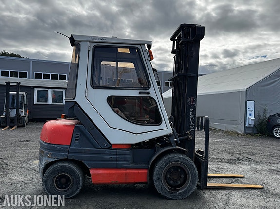 Toyota 62-6FDF30 Diesel Gaffeltruck - Hydraulisk sideskift - Sertifisert til august 2026 4 of 30