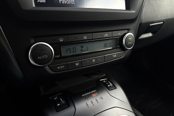 Toyota Avensis 22 of 26
