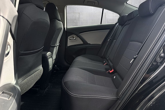 Toyota Avensis 12 of 26