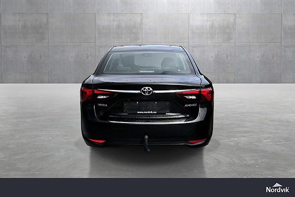 Toyota Avensis 6 of 26