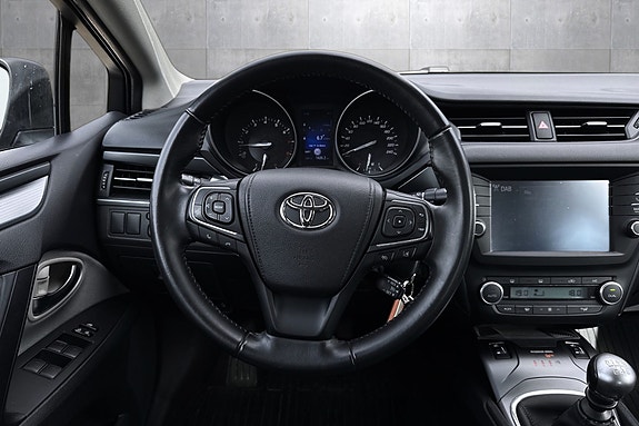 Toyota Avensis 15 of 26