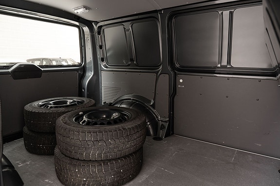 Volkswagen Transporter 18 of 23