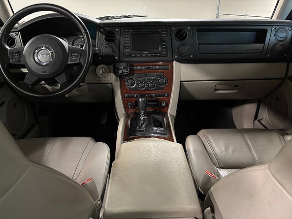 Jeep Commander 9 of 28