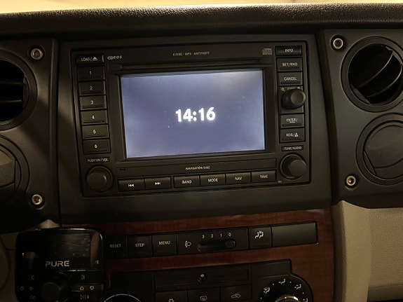 Jeep Commander 15 of 28