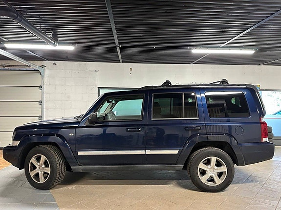 Jeep Commander 2 of 28