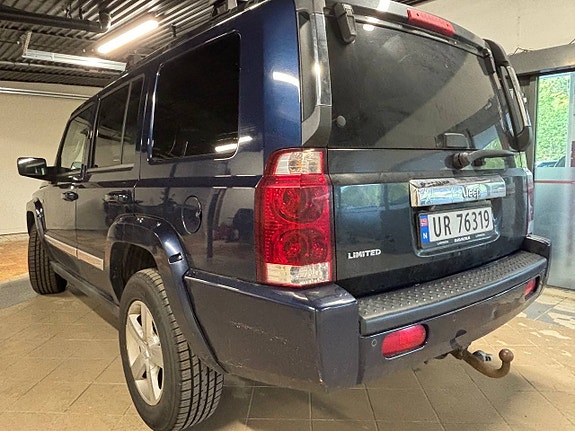 Jeep Commander 3 of 28