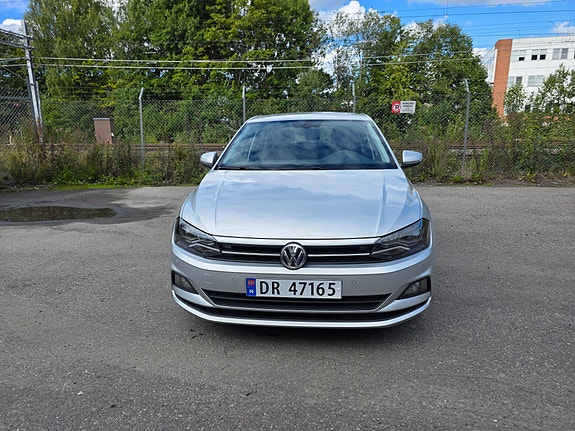 Volkswagen Polo 2 of 12
