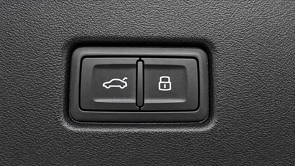 Audi Q4 e-tron 9 of 29