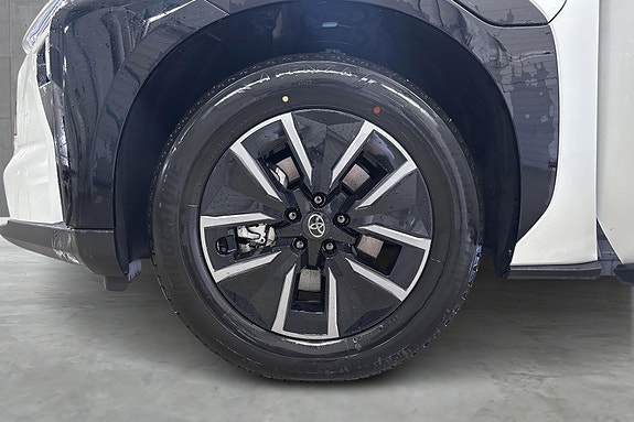 Toyota bZ4X 9 of 10