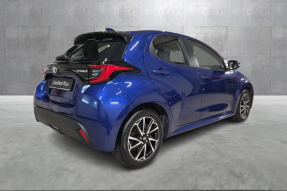 Toyota Yaris 5 of 30