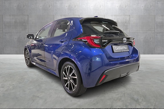 Toyota Yaris 3 of 30