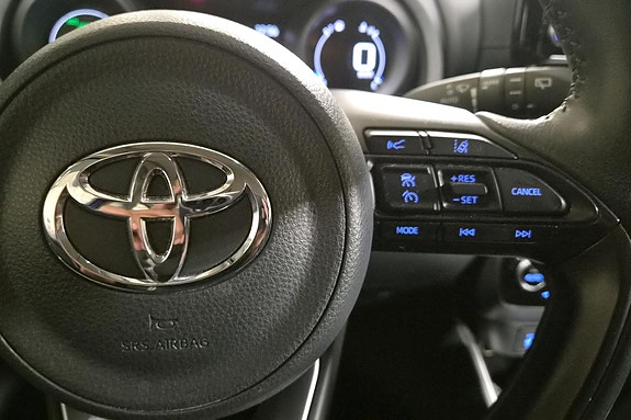 Toyota Yaris 30 of 30