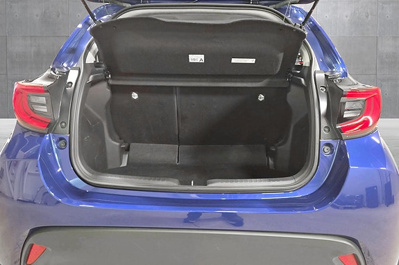 Toyota Yaris 19 of 30