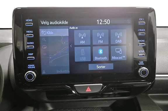 Toyota Yaris 15 of 30