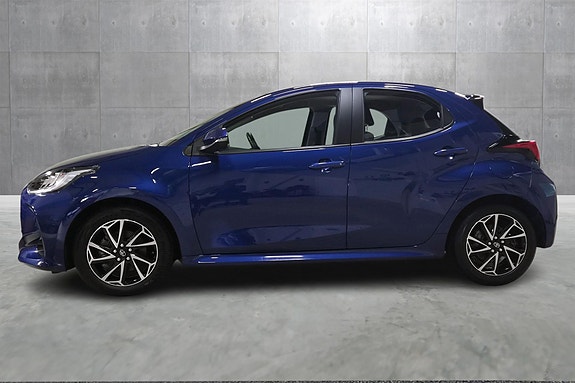 Toyota Yaris 2 of 30