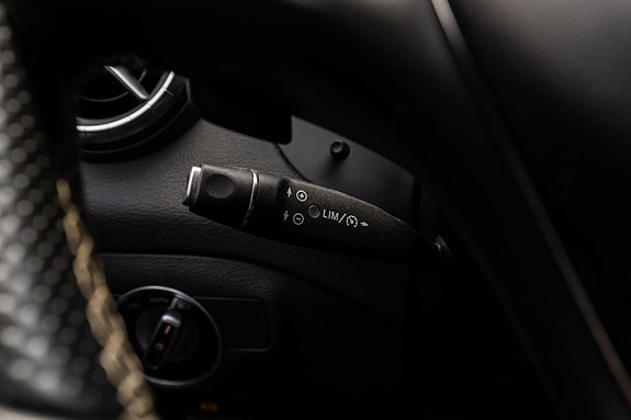 Mercedes-Benz CLA180 13 of 28