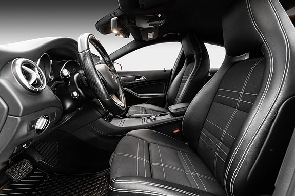 Mercedes-Benz CLA180 20 of 28