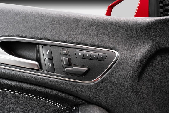 Mercedes-Benz CLA180 19 of 28