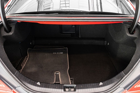 Mercedes-Benz CLA180 26 of 28