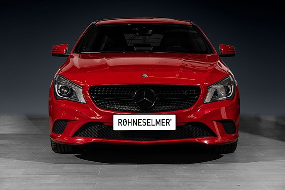 Mercedes-Benz CLA180 2 of 28