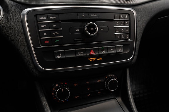 Mercedes-Benz CLA180 24 of 28