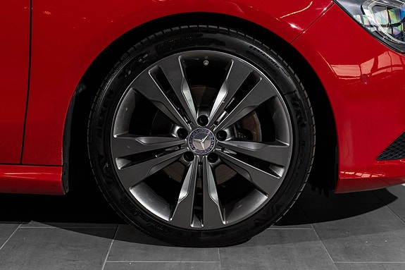 Mercedes-Benz CLA180 27 of 28