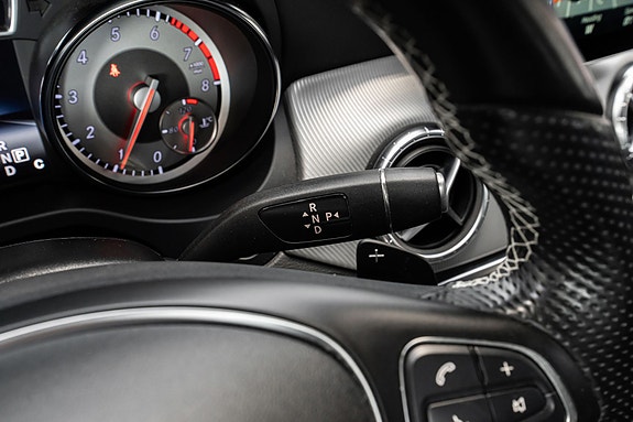 Mercedes-Benz CLA180 15 of 28