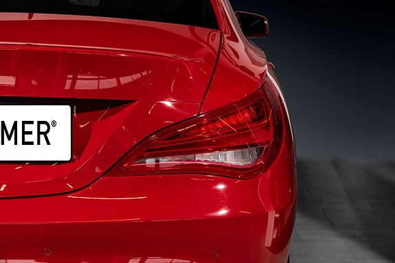 Mercedes-Benz CLA180 8 of 28