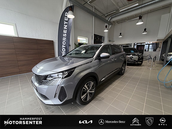 Peugeot 5008 2 of 29