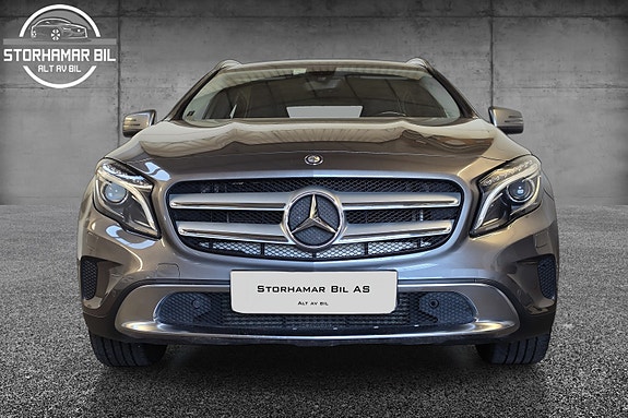 Mercedes-Benz GLA200 3 of 30