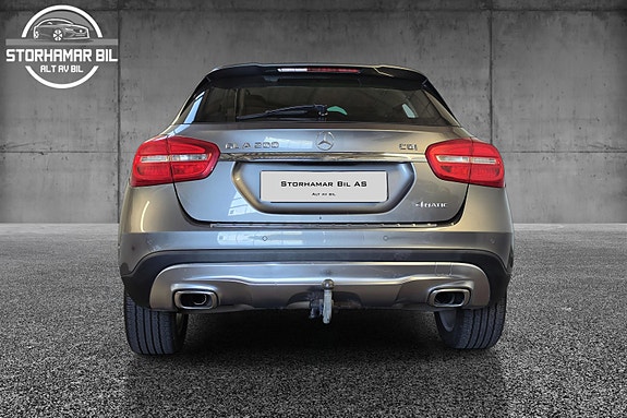 Mercedes-Benz GLA200 9 of 30