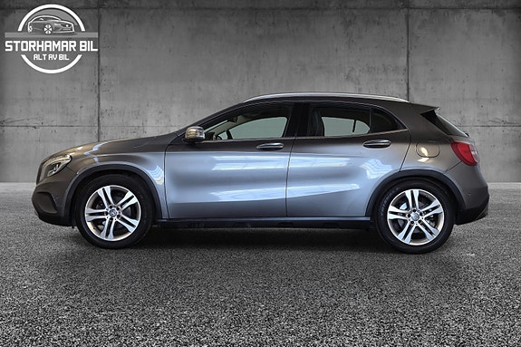 Mercedes-Benz GLA200 6 of 30