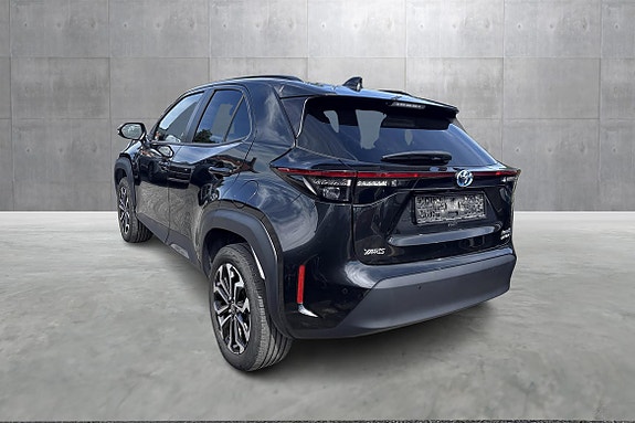Toyota Yaris Cross 2 of 11