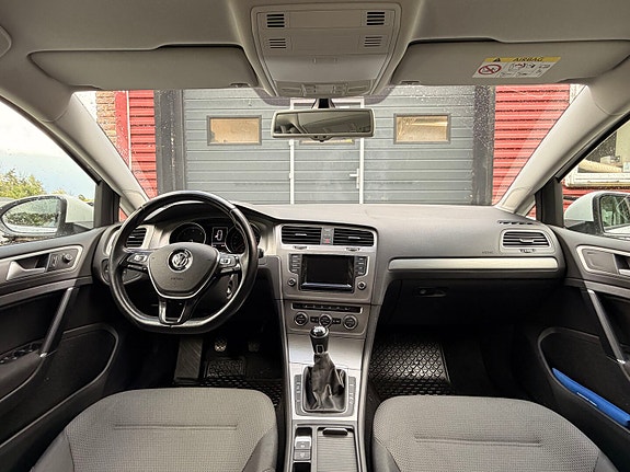 Volkswagen Golf VII 7 of 8