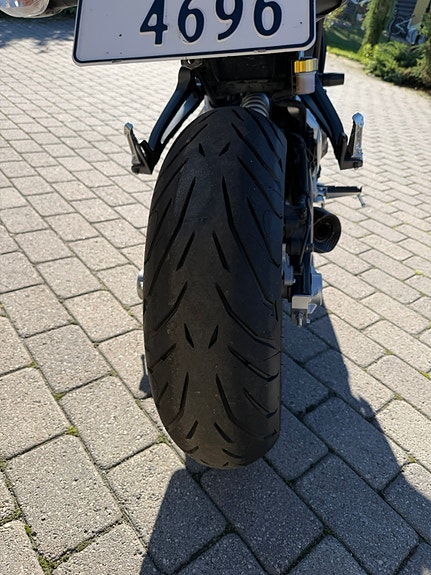 Yamaha MT-07 7 of 10