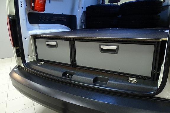 Volkswagen Caddy Maxi 23 of 30