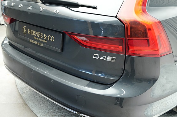 Volvo V90 16 of 30