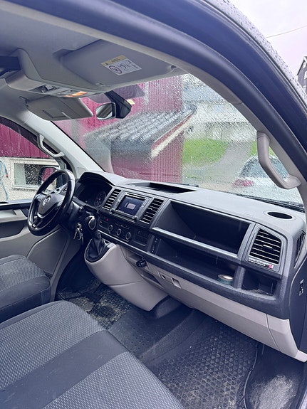 Volkswagen Transporter 18 of 21