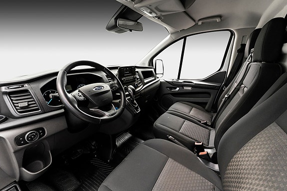 Ford Transit Custom 21 of 26