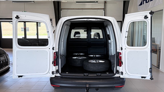 Volkswagen Caddy Maxi 17 of 22