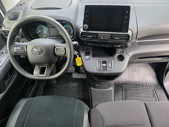 Toyota Proace City 30 of 30