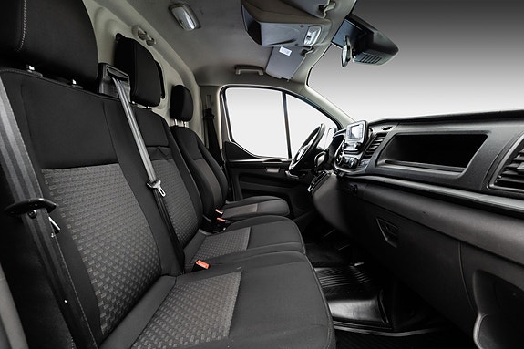Ford Transit Custom 23 of 25